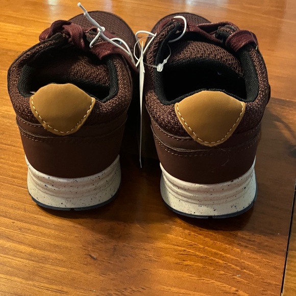Cat & Jack Men's Dark Brown Sneakers - Picture 6 of 7
